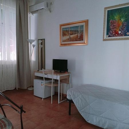 B&B Le Muse Ferrara Buitenkant foto