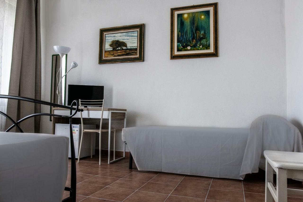B&B Le Muse Ferrara Buitenkant foto