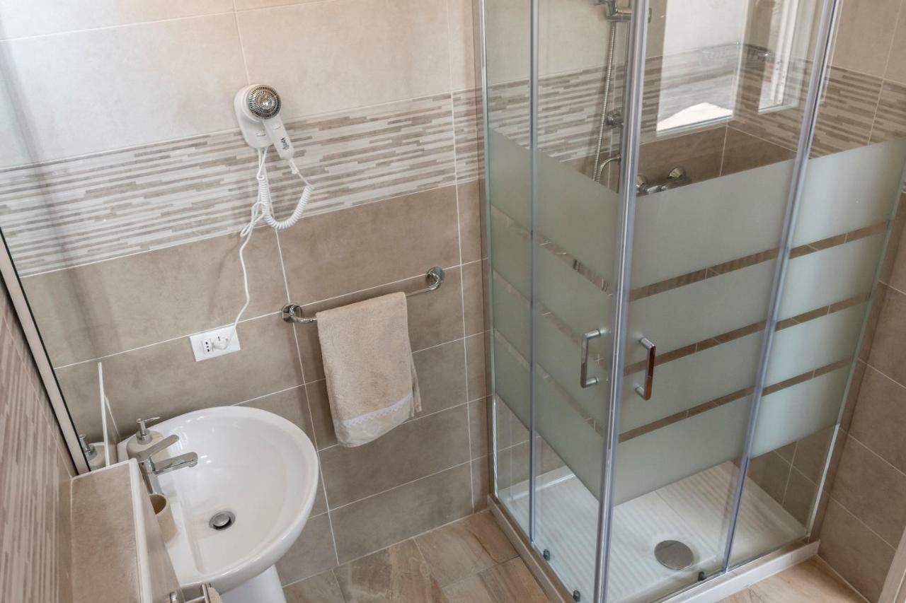 B&B Le Muse Ferrara Buitenkant foto